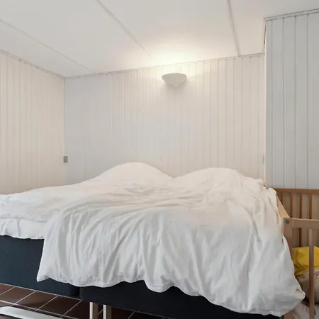 3 Bedroom Gorgeous In בית נופש