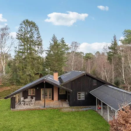 3 Bedroom Gorgeous In Holiday home